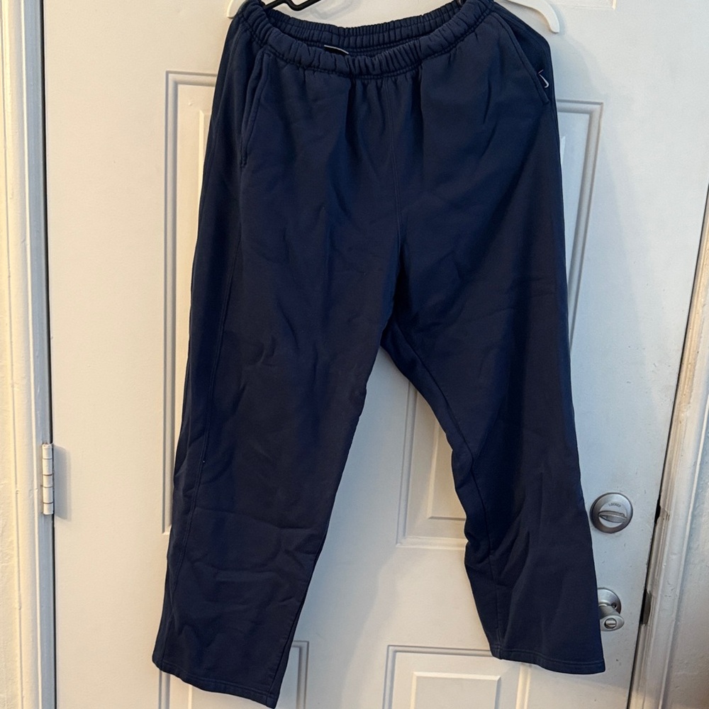 Nike sweatpants with pockets like new